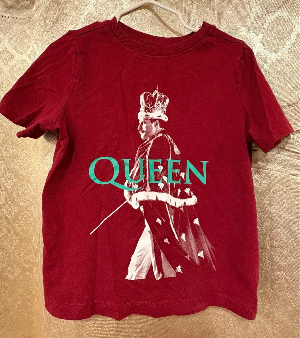 Old Navy Queen Toddler 3T t-shirt